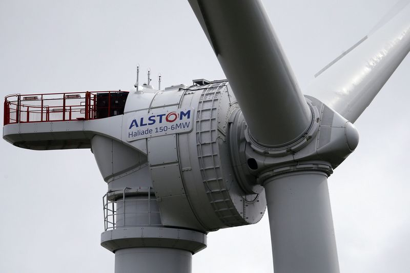 Alstom spada o 28% po wycofaniu prognozy przepływów pieniężnych